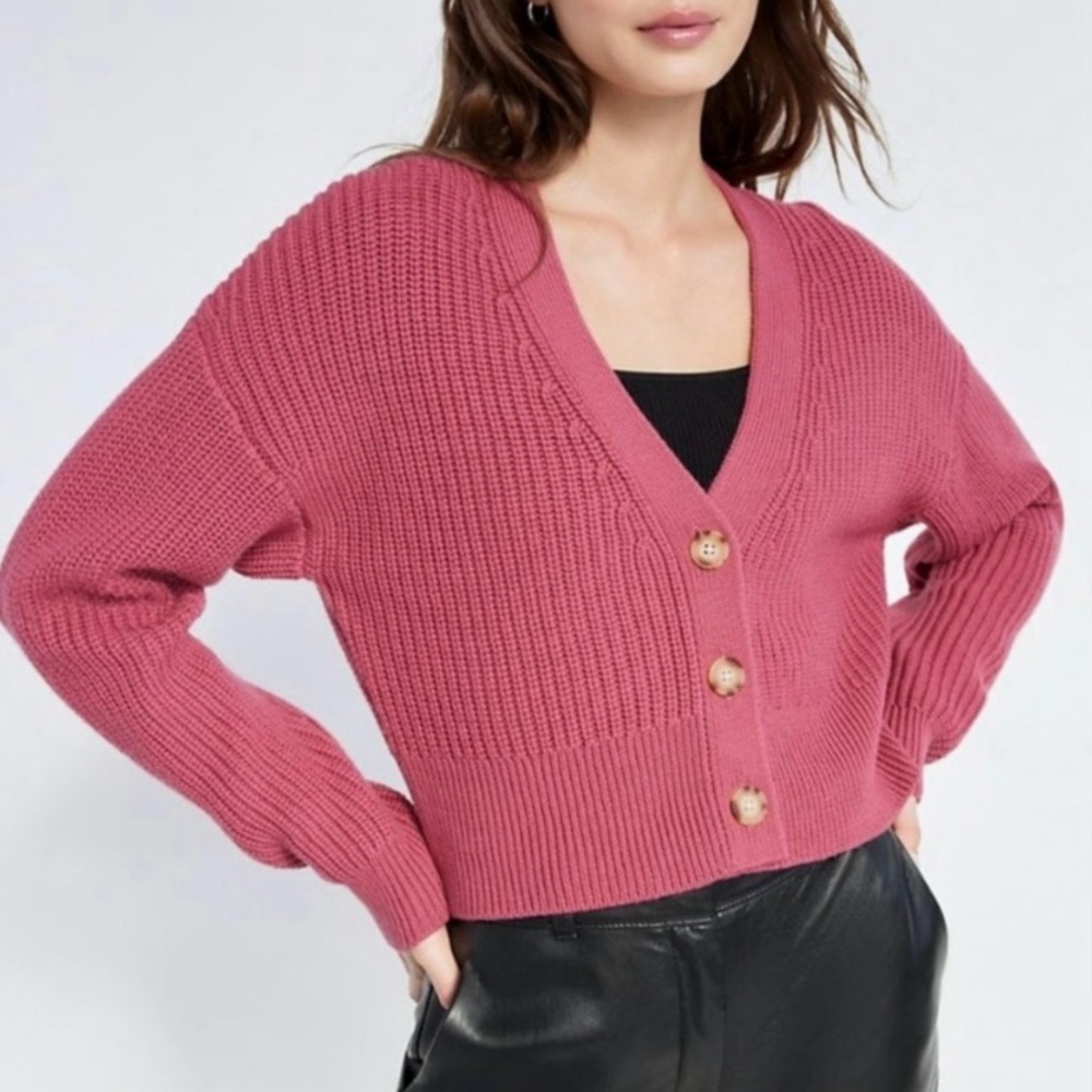 Aritzia Babaton Canberra 100% merino wool cardigan sweater. 🩷